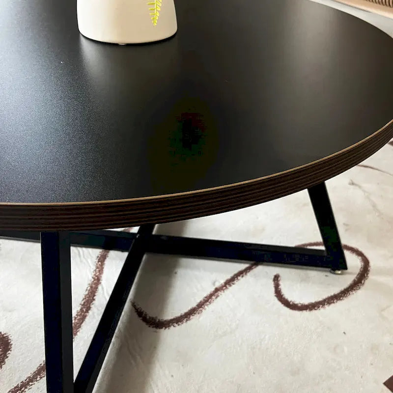 Table basse ronde moderne noire/marron avec pieds en métal en X et plateau en bois vieilli
