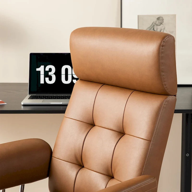 Chaise de bureau ergonomique pivotante à dossier haut, en cuir synthétique couleur camel, capitonnée, réglable, une seule unité