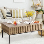 Table basse relevable, finition teck brun, avec compartiment de rangement dissimulé
