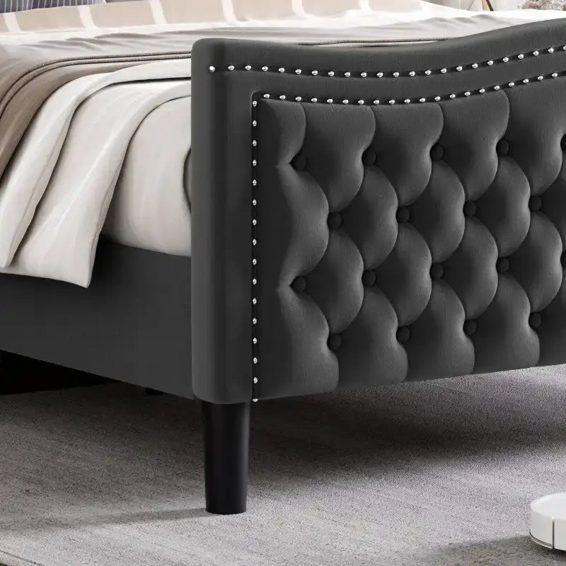 Lit Plateforme Moderne King en Velours, Tête de lit Rembourrée avec Détail de Clous Cuivrés, Pour 2