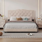 Lit plate-forme capitonné Queen Velvet avec tête de lit rivetée, Rose / Beige / Gris, Pour 2