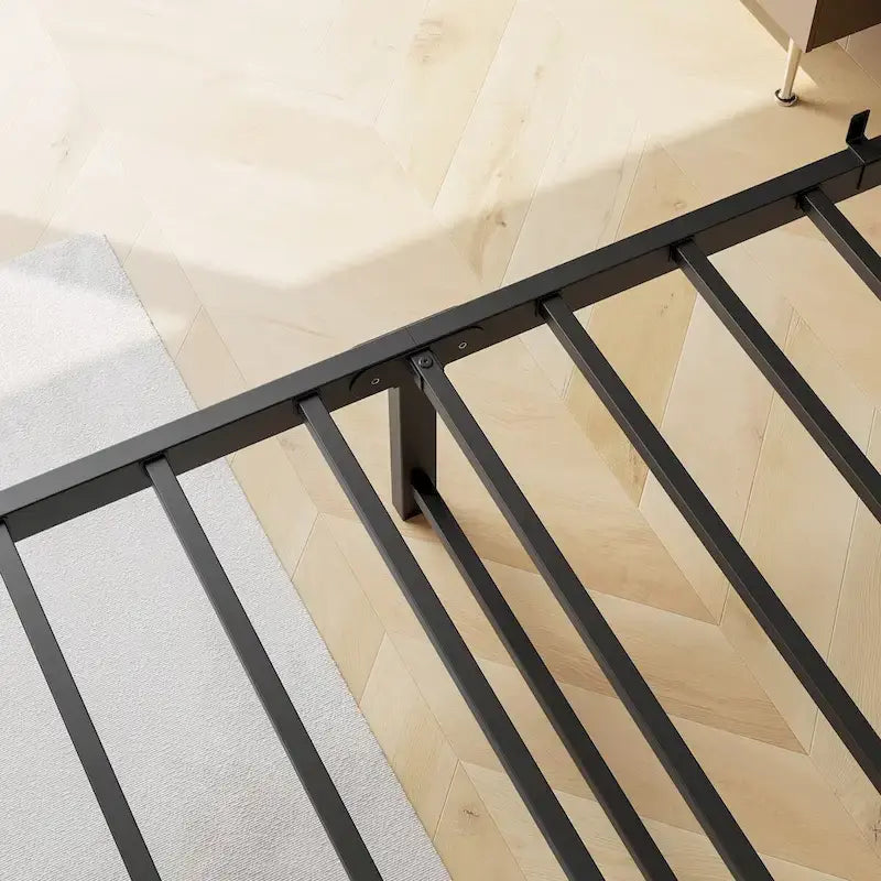 Lit plateforme Queen avec tête de lit de rangement et station de charge, Noir, Pour 2